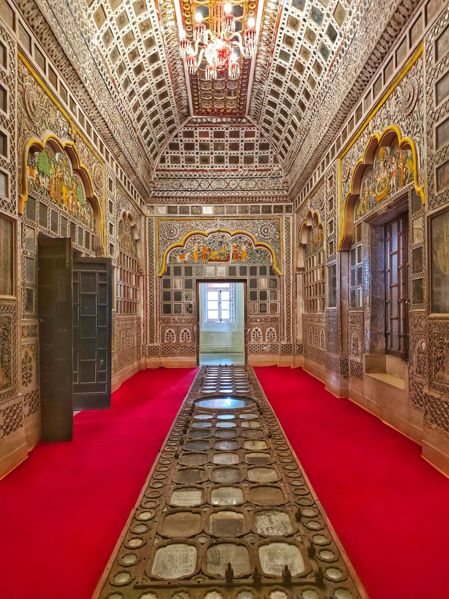 Sheesh Mahal